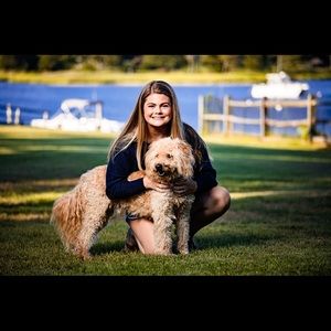 Meet your Posher, Elizabeth